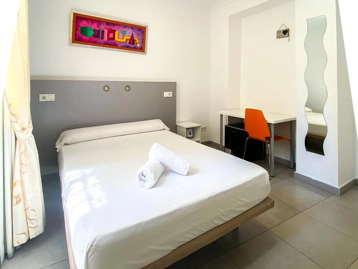 Hostal Bruselas Malaga Hostel